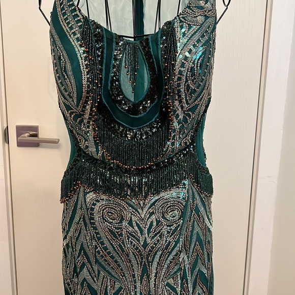 Custom made dress - Picture 3 of 6